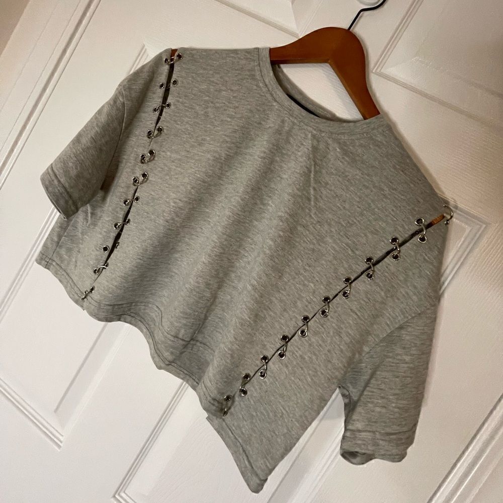 Akira cropped shirt gray size small